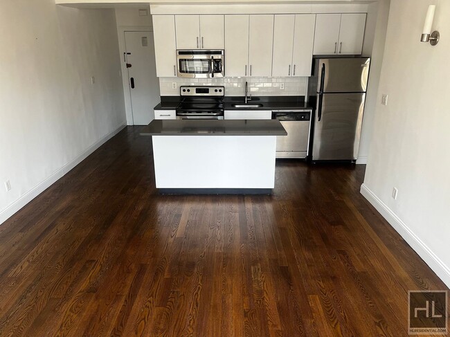 WEST 73 STREET in New York, NY - Building Photo - Building Photo