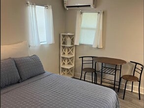 509 29th Ave S, Unit A in St. Petersburg, FL - Foto de edificio - Building Photo