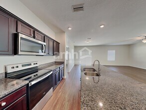 11512 Bryce Canyon Ln, Unit 1N in Gibsonton, FL - Foto de edificio - Building Photo