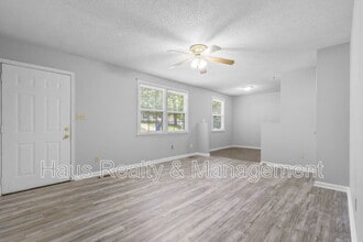 518 Aspen Dr in Clarksville, TN - Building Photo - Building Photo