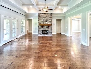 2141 Sugar Mill Dr in Nolensville, TN - Foto de edificio - Building Photo