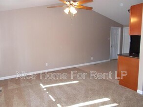 660 Windsor Ave in Maple Shade, NJ - Building Photo - Building Photo