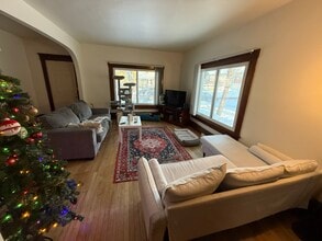 1026 Oxford Ave, Unit 1 in Eau Claire, WI - Building Photo - Building Photo