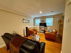 317 Saint Paul St, Unit 5 in Brookline, MA - Building Photo - Building Photo