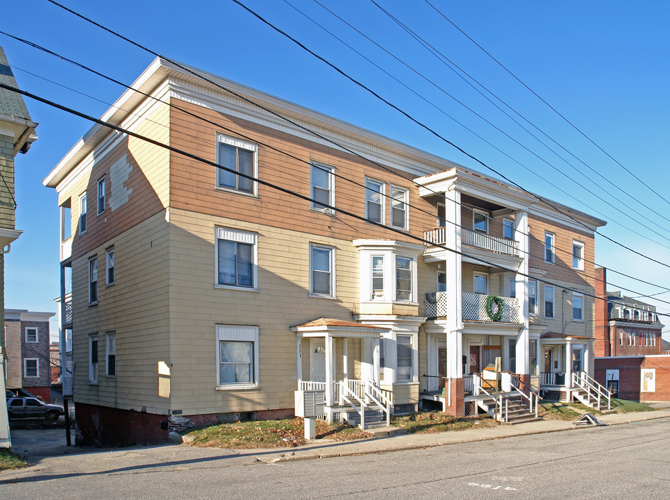 105-111 Blake St in Lewiston, ME - Building Photo