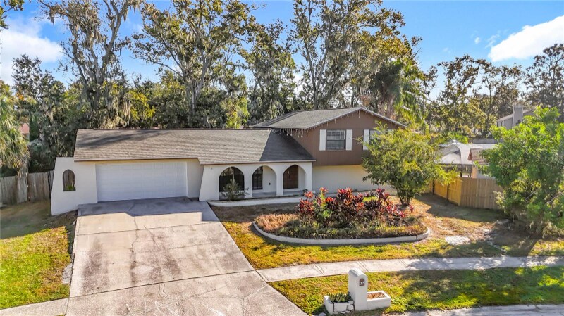 632 Ephrata Dr in Brandon, FL - Building Photo