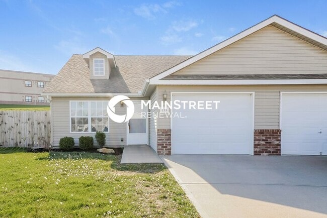 property at 213 Palmer Ct