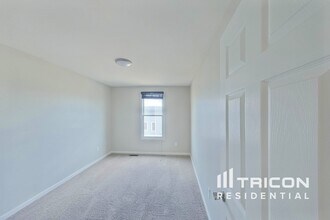 6024 New Town Dr in St. Charles, MO - Building Photo - Building Photo