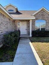 12421 Woodcock Way in Manor, TX - Building Photo - Building Photo