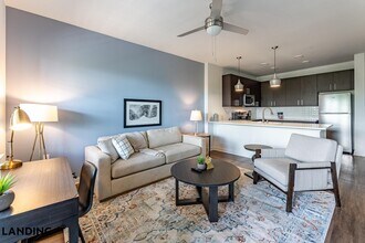 1225 Utica Dr, Unit 1-412 in Kissimmee, FL - Foto de edificio - Building Photo