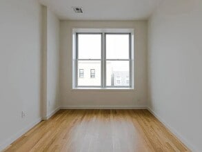 261 Eckford St in Brooklyn, NY - Building Photo - Building Photo