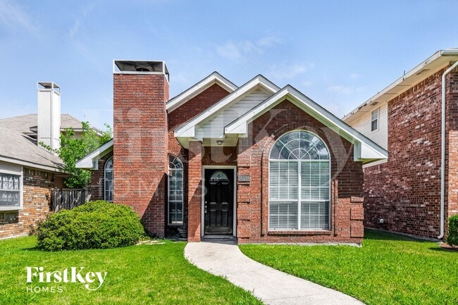 property at 2021 Greenview Dr