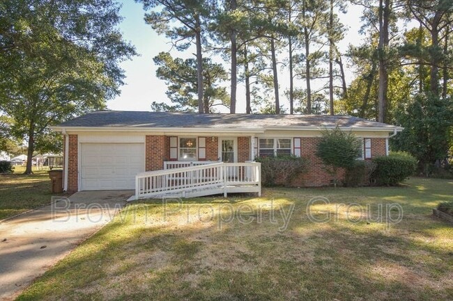 property at 1 Lee Ct