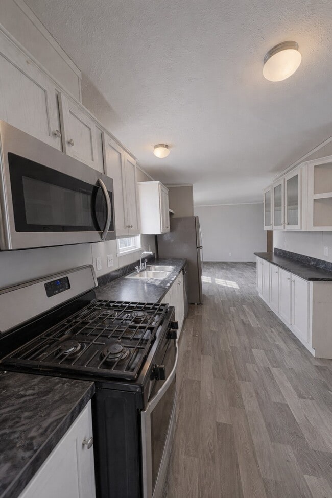 248 Laurel Leah in Oxford, MI - Building Photo - Building Photo