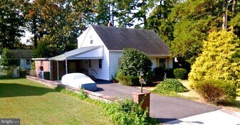 324 Swarthmore Rd in Glassboro, NJ - Building Photo