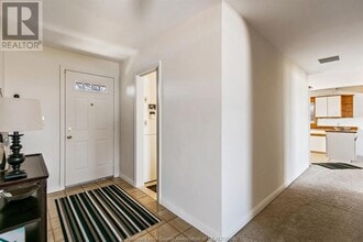 11506 Riverside Dr E in Windsor, ON - Building Photo - Building Photo