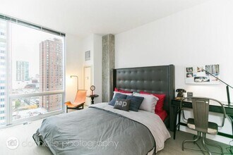805 N La Salle Dr in Chicago, IL - Building Photo - Building Photo