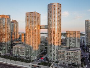 Parade Condo in Toronto, ON - Building Photo - Building Photo