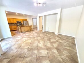 1053 Via Canale Dr in Henderson, NV - Building Photo - Building Photo