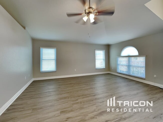 218 Cloverdale Rd in Winter Haven, FL - Building Photo - Building Photo