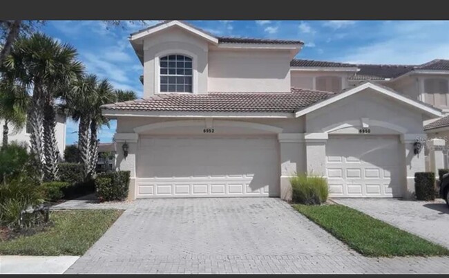 6952 Prosperity Cir in Sarasota, FL - Building Photo - Building Photo
