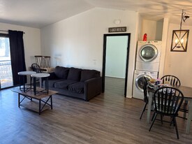 6 Rancho Vista Ln in Holiday Island, AR - Building Photo