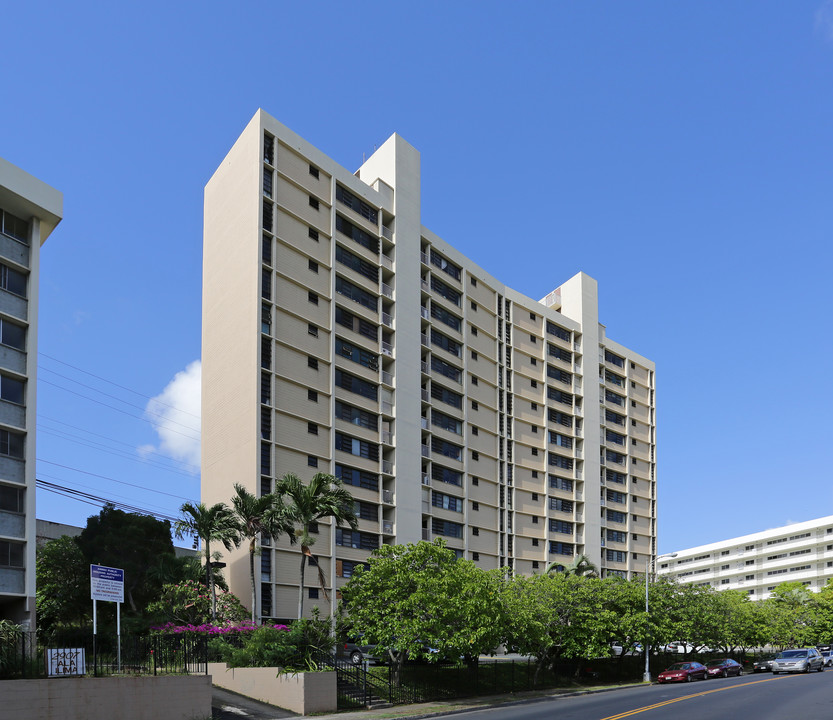 Lehua Manor in Honolulu, HI - Building Photo