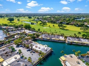 7003 Crown Gate Ct in Miami Lakes, FL - Building Photo - Building Photo