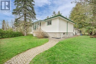 66 Edith St in Georgina, ON - Building Photo