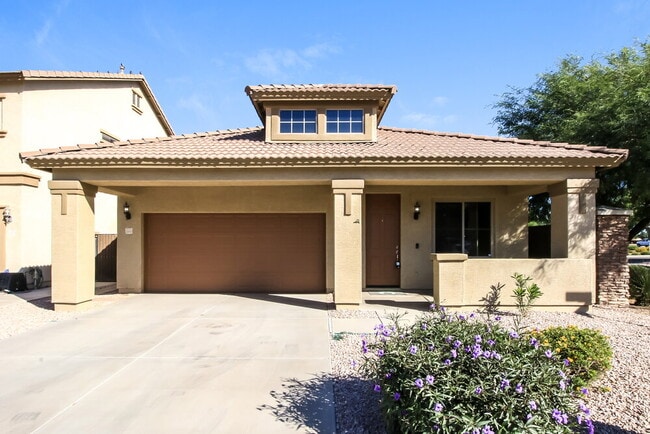 property at 21937 S 214th St