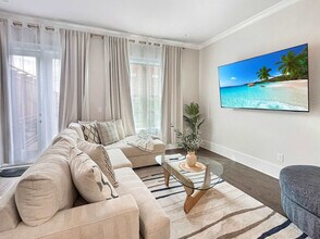 401 Upper E Ave in Savannah, GA - Building Photo - Building Photo