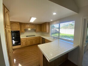 3 Venus St in Thousand Oaks, CA - Building Photo - Building Photo