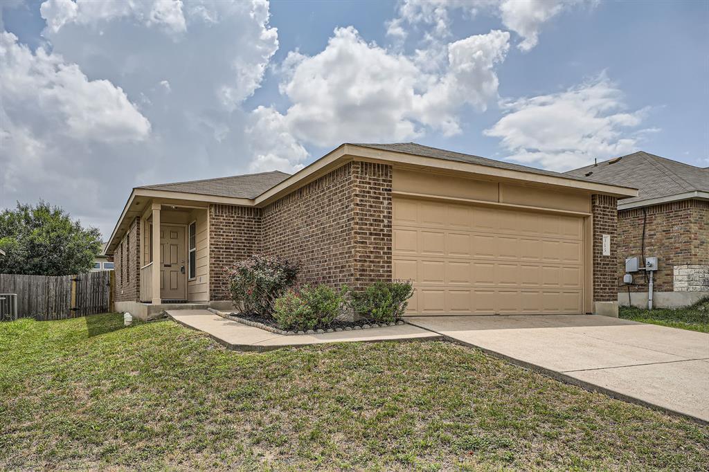 315 Moonwalker Trail in Buda, TX - Building Photo