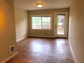 5222 NE Couch St in Portland, OR - Building Photo - Building Photo