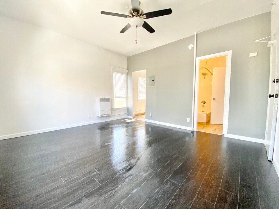 1416 W Olympic Blvd in Los Angeles, CA - Foto de edificio