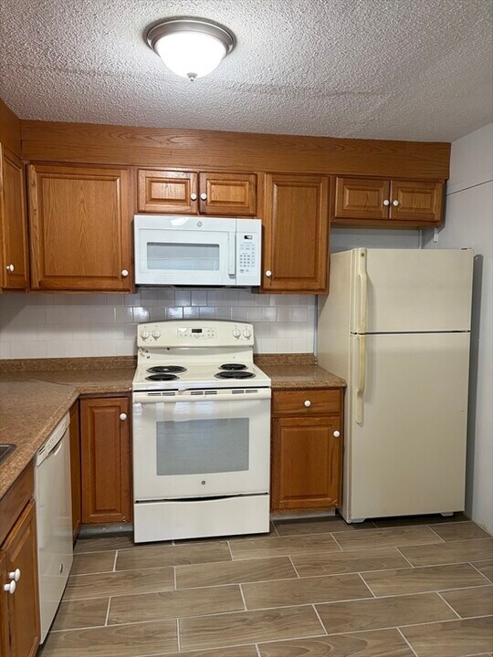685 Moody St in Waltham, MA - Building Photo