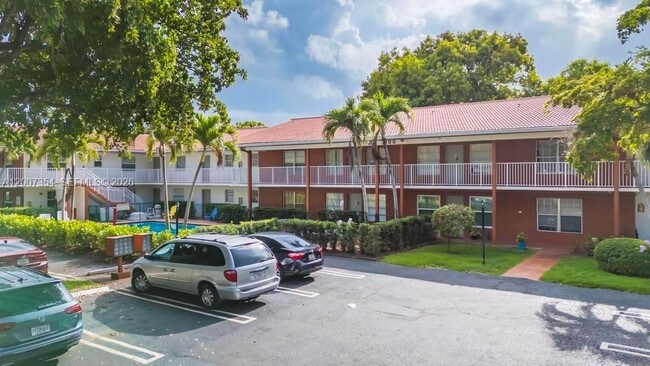 3100 Coral Springs Dr in Coral Springs, FL - Building Photo - Building Photo