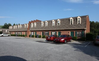 Sugar Hill Place in Sugar Hill, GA - Building Photo