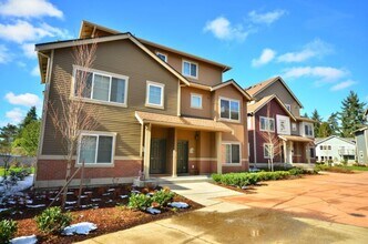 The Villas in Bellevue in Bellevue, WA - Building Photo - Building Photo