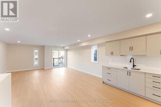90-90 Elm St in Ottawa, ON - Building Photo - Building Photo