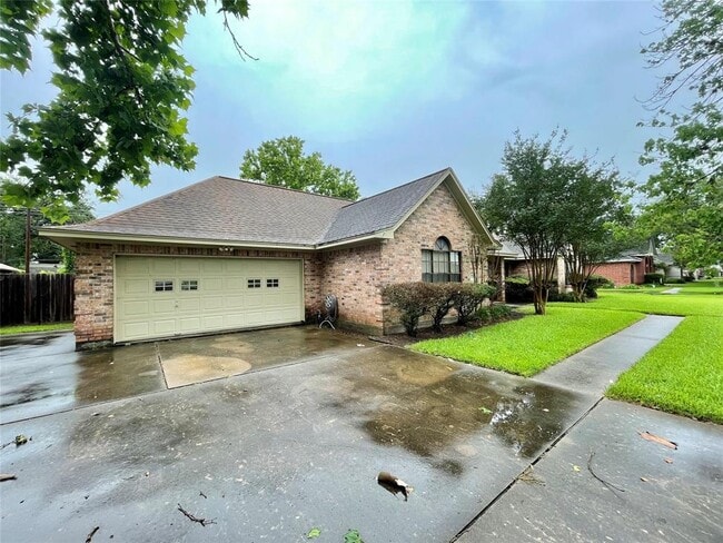 608 That Way in Lake Jackson, TX - Building Photo - Building Photo