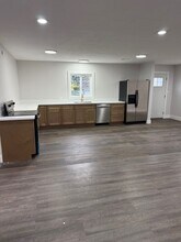 11908 SE Foster Rd in Portland, OR - Building Photo - Building Photo