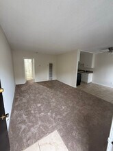 999 Locust St in Pasadena, CA - Foto de edificio - Building Photo