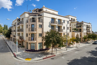 Delacey Place in Pasadena, CA - Building Photo - Building Photo