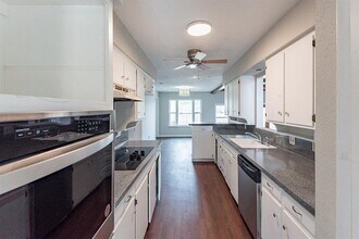 228 Plainview Dr in Hurst, TX - Building Photo - Building Photo