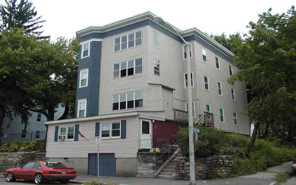 35 Upsala St in Worcester, MA - Building Photo