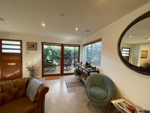 310 S Venice Blvd in Venice, CA - Building Photo - Building Photo