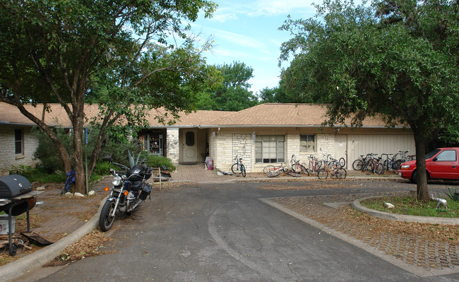 Community Housing in Austin, TX - Foto de edificio - Building Photo