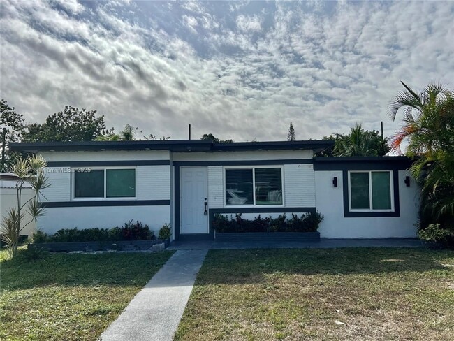 5634 Garfield St in Hollywood, FL - Building Photo - Building Photo