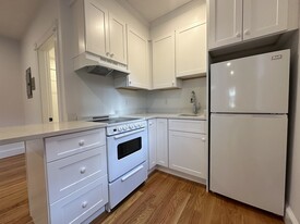 674 Tremont St, Unit F Apartments